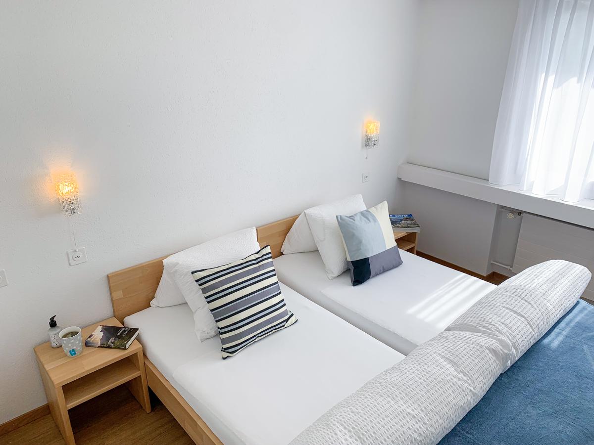 Doppelzimmer Standard - Hotel B&B Stossplatz