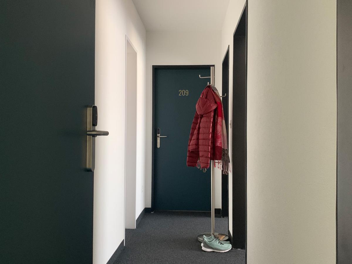 Einzelzimmer mit Gemeinschaftsbad - Hotel B&B Stossplatz