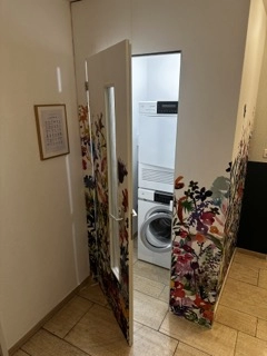 Washing machine and dryer - Hotel B&B Stossplatz